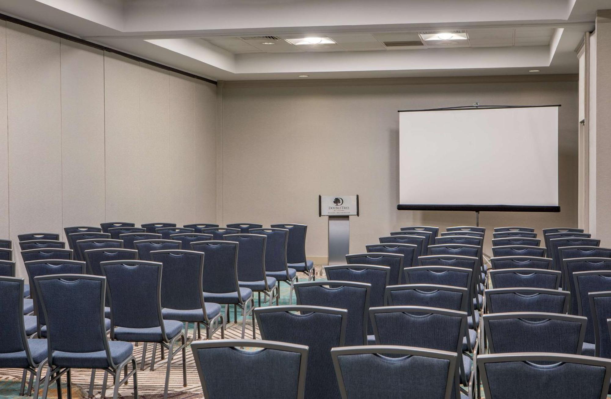 Doubletree By Hilton Boston/Westborough Hotel Ngoại thất bức ảnh