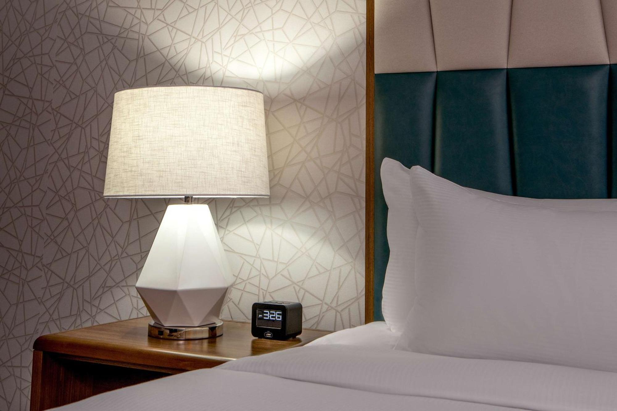 Doubletree By Hilton Boston/Westborough Hotel Ngoại thất bức ảnh