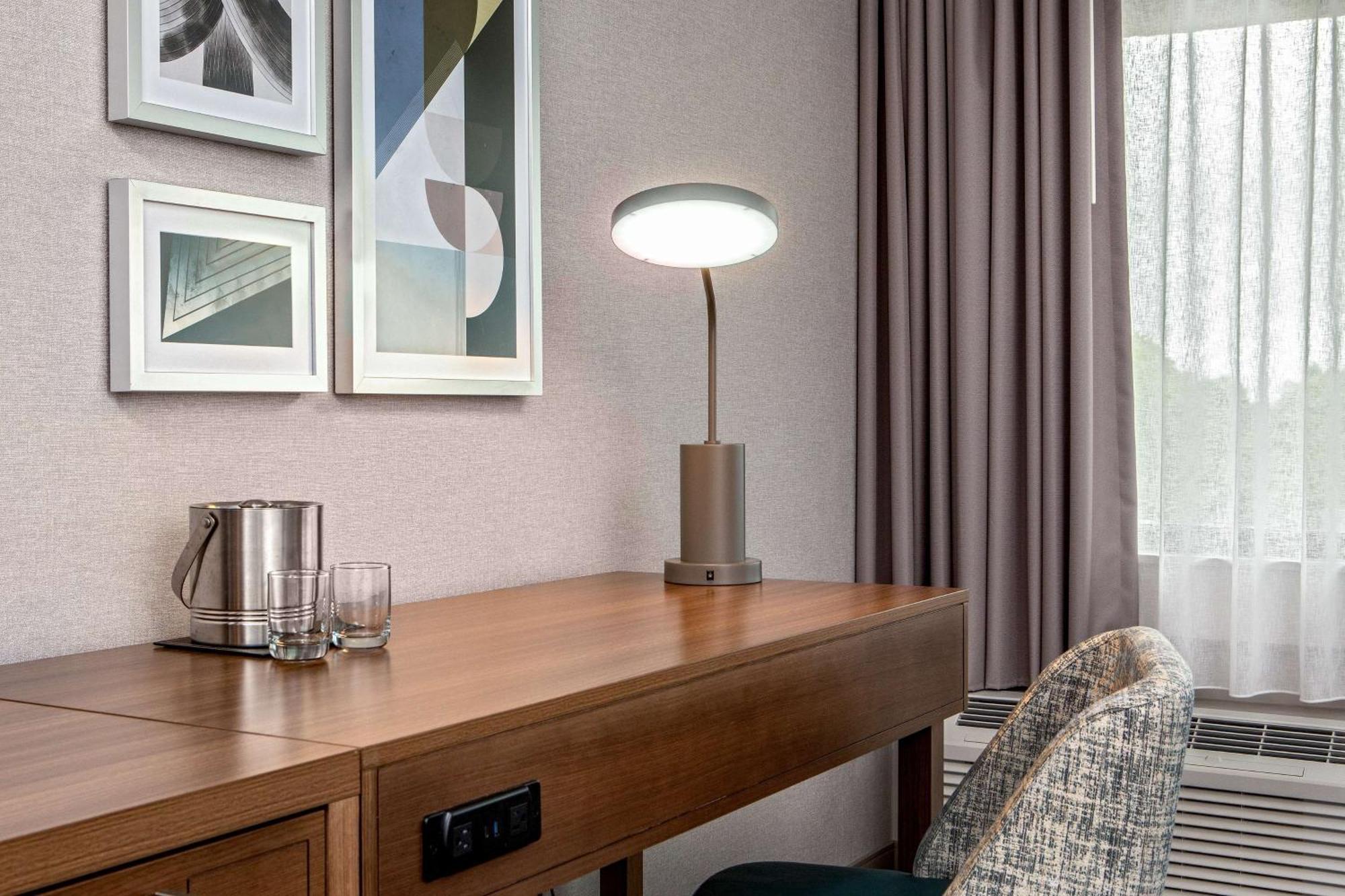 Doubletree By Hilton Boston/Westborough Hotel Ngoại thất bức ảnh
